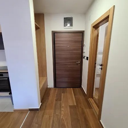 Jahorinska Vila, Dijana Apartman